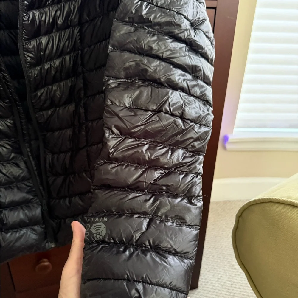 Mountain Hardwear Ghost Whisperer Shiny Black Puffer Jacket with hoody - Picture 6 of 10